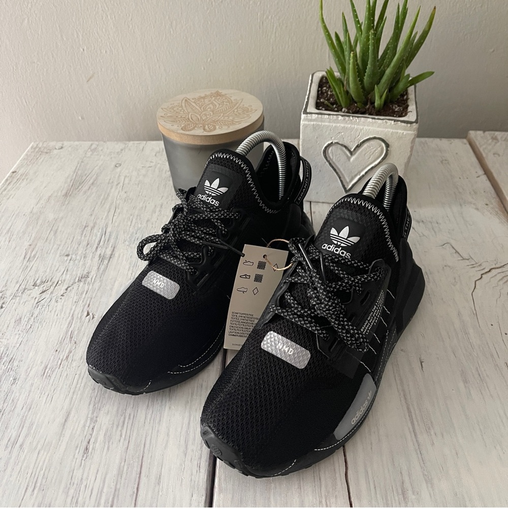 Adidas NMD R1 V2 - Picture 2 of 12